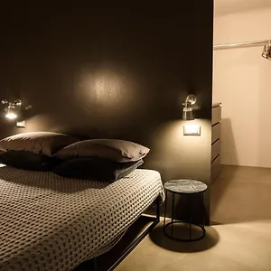a-due-passi-dal-mare.barihotels.org/